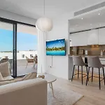 Getaway 2br W Sea View Apartmán *