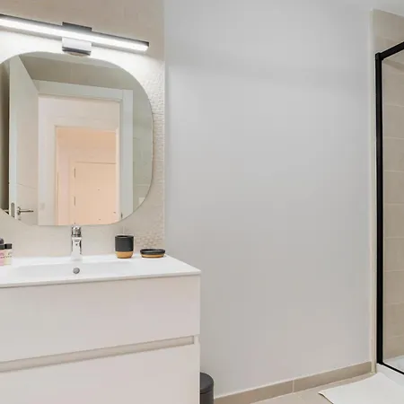 Getaway 2br W Sea View Estepona