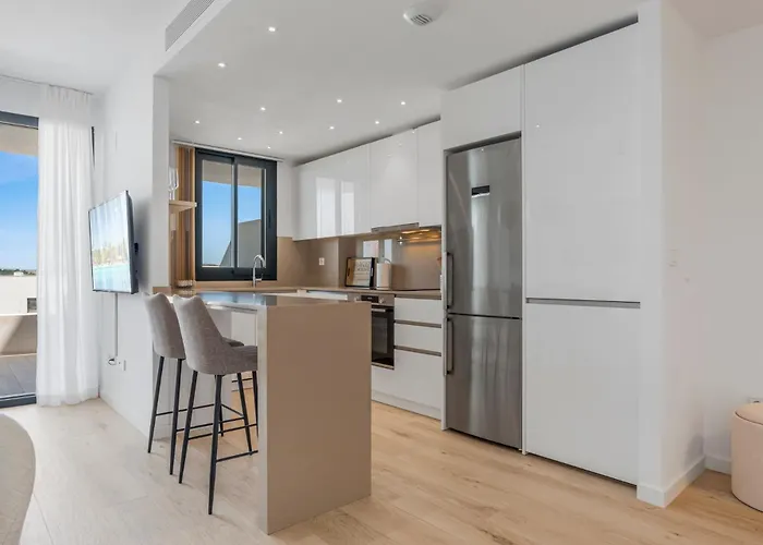 Getaway 2br W Sea View