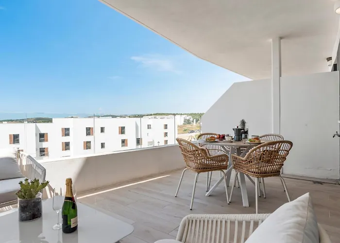 Getaway 2br W Sea View Apartman Estepona